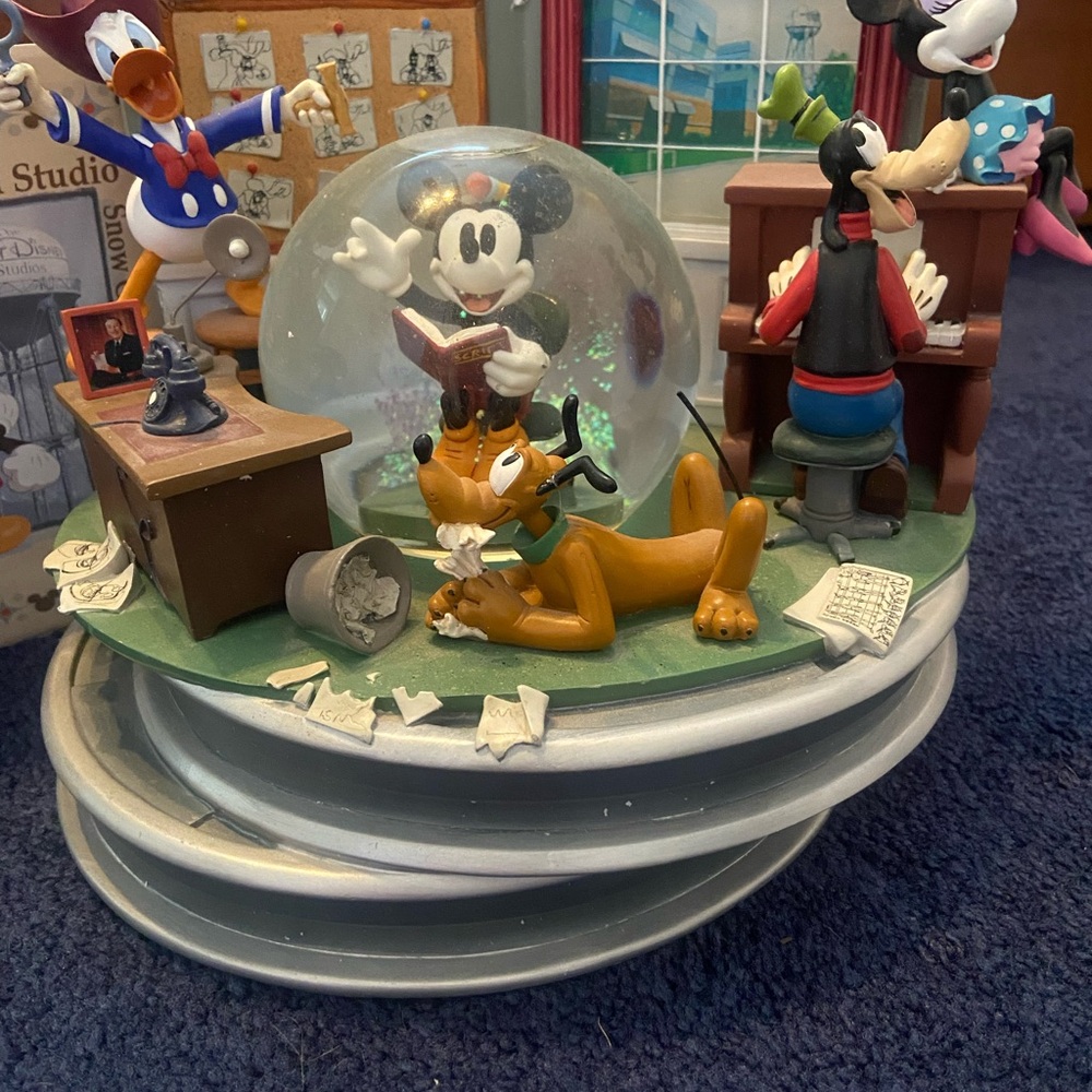 Rare Disney world snow globe